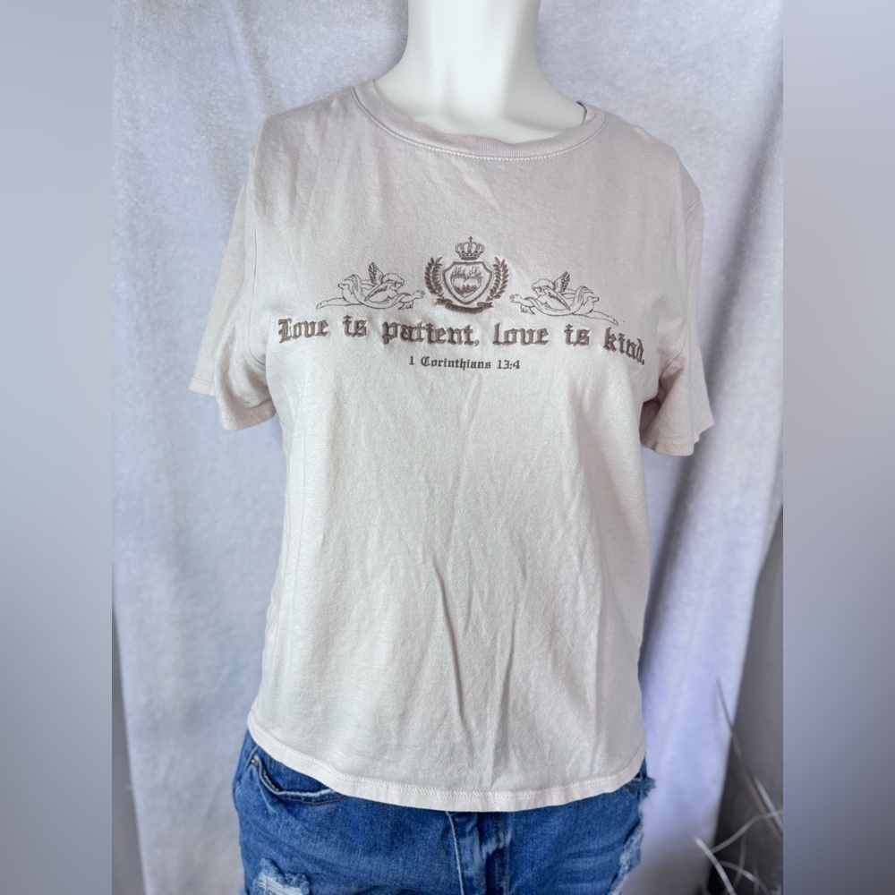 Graphic T-Shirt Love Is Patient Crew Neck Short Sleeve Top‎